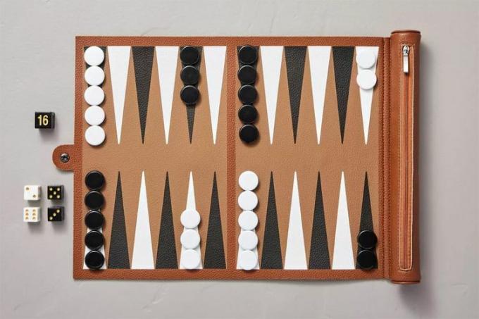 Επιτραπέζιο παιχνίδι Black Friday Target Hearth & Hand with Magnolia Backgammon